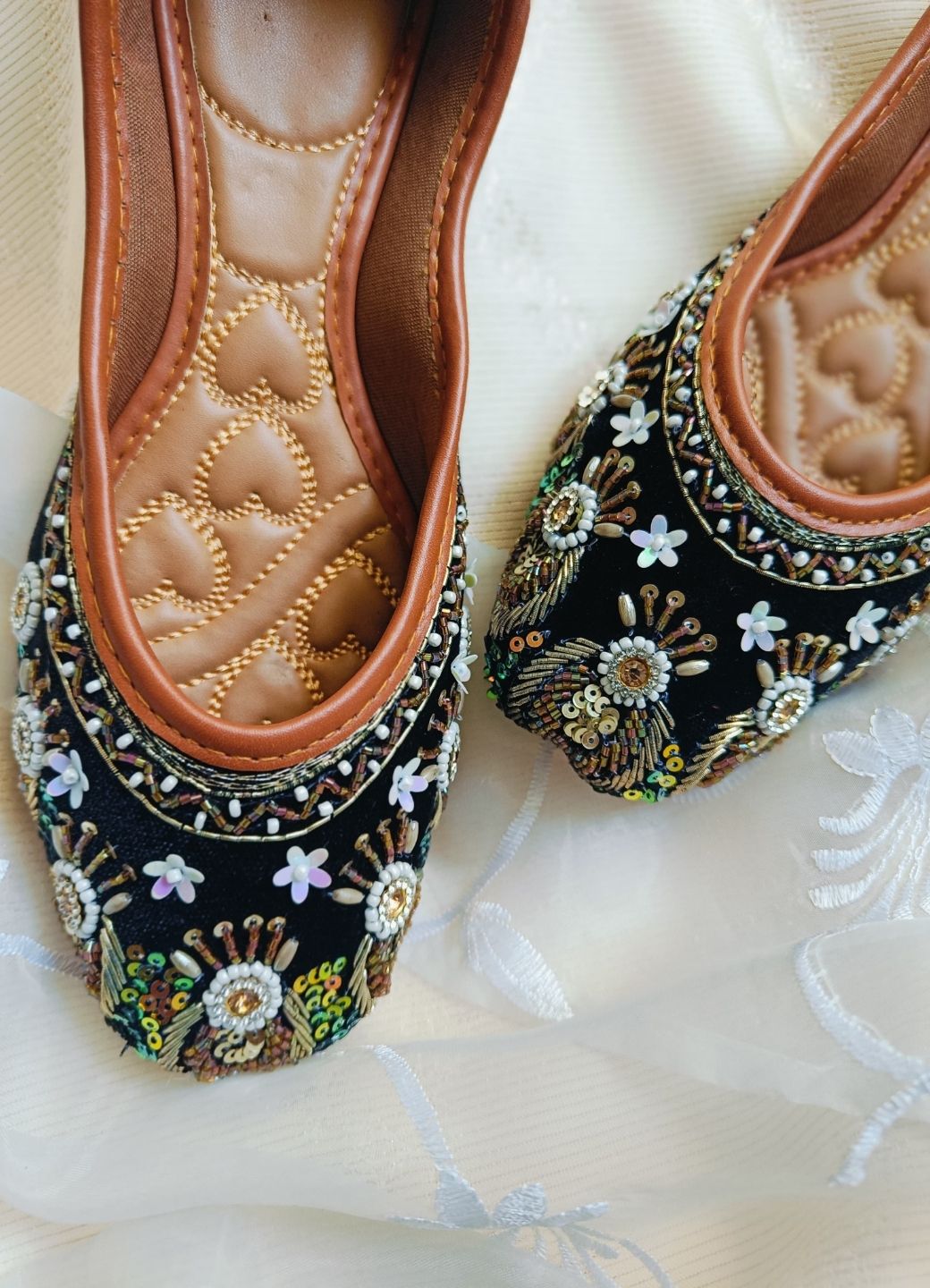 DESI COLOUR Women Black Ethnic Punjabi Jutti