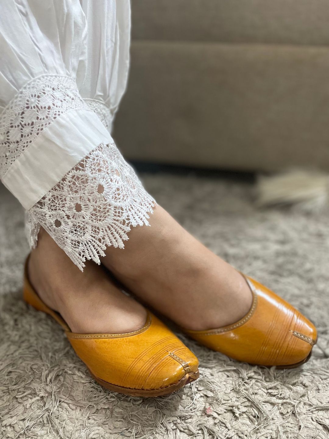DESI COLOUR Women Tan Ethnic Leather Mojaris Flats