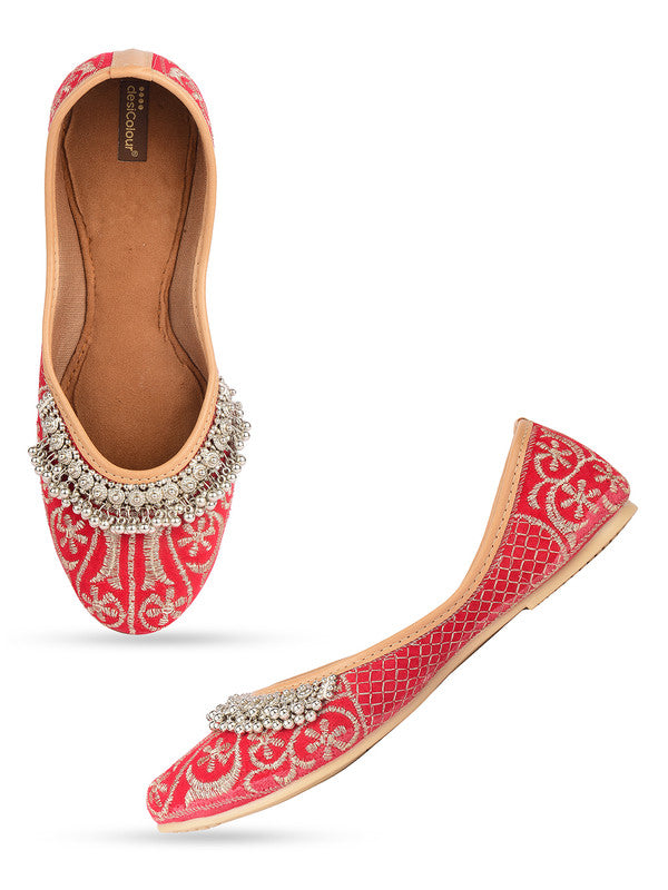 Handcrafted juttis, heels, bellies, flats, and mules for weddings, festivals, and daily wear – DESI COLOUR