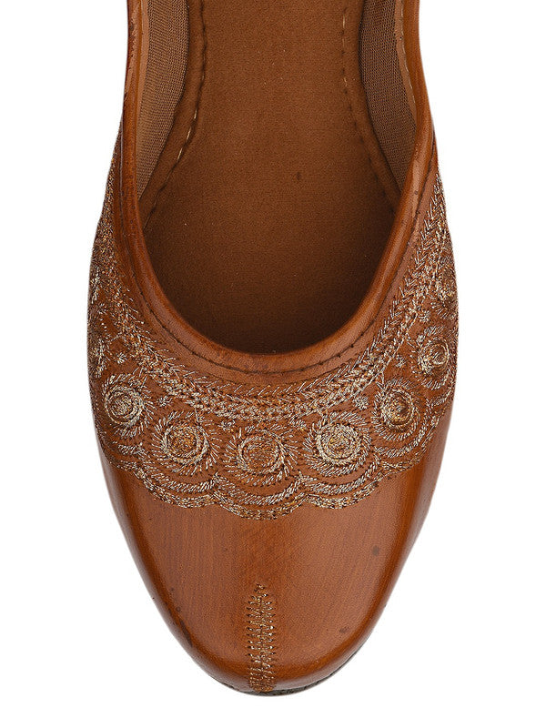Handcrafted juttis, heels, bellies, flats, and mules for weddings, festivals, and daily wear – DESI COLOUR