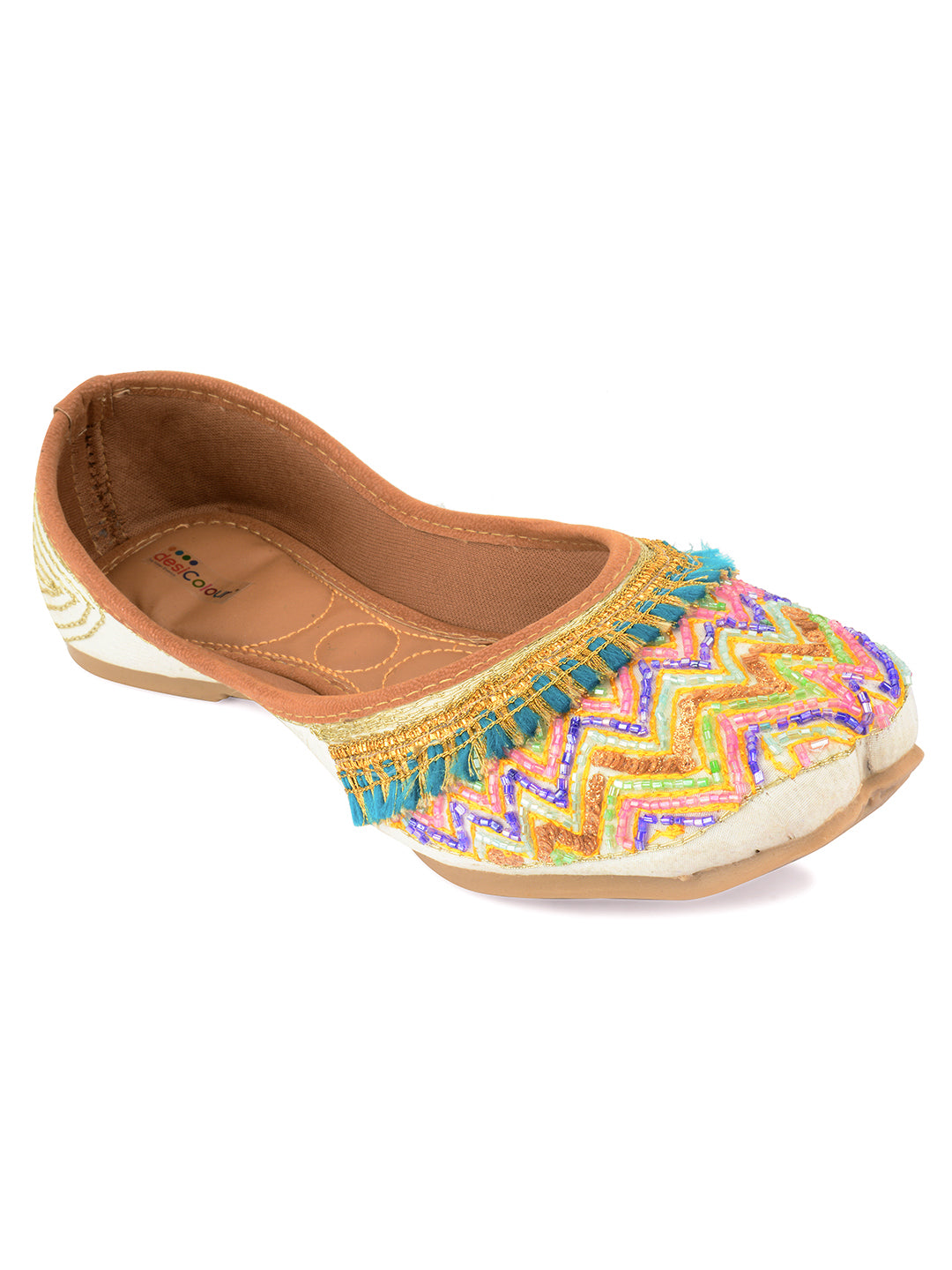 DESI COLOUR Women Gold Ethnic Punjabi Jutti