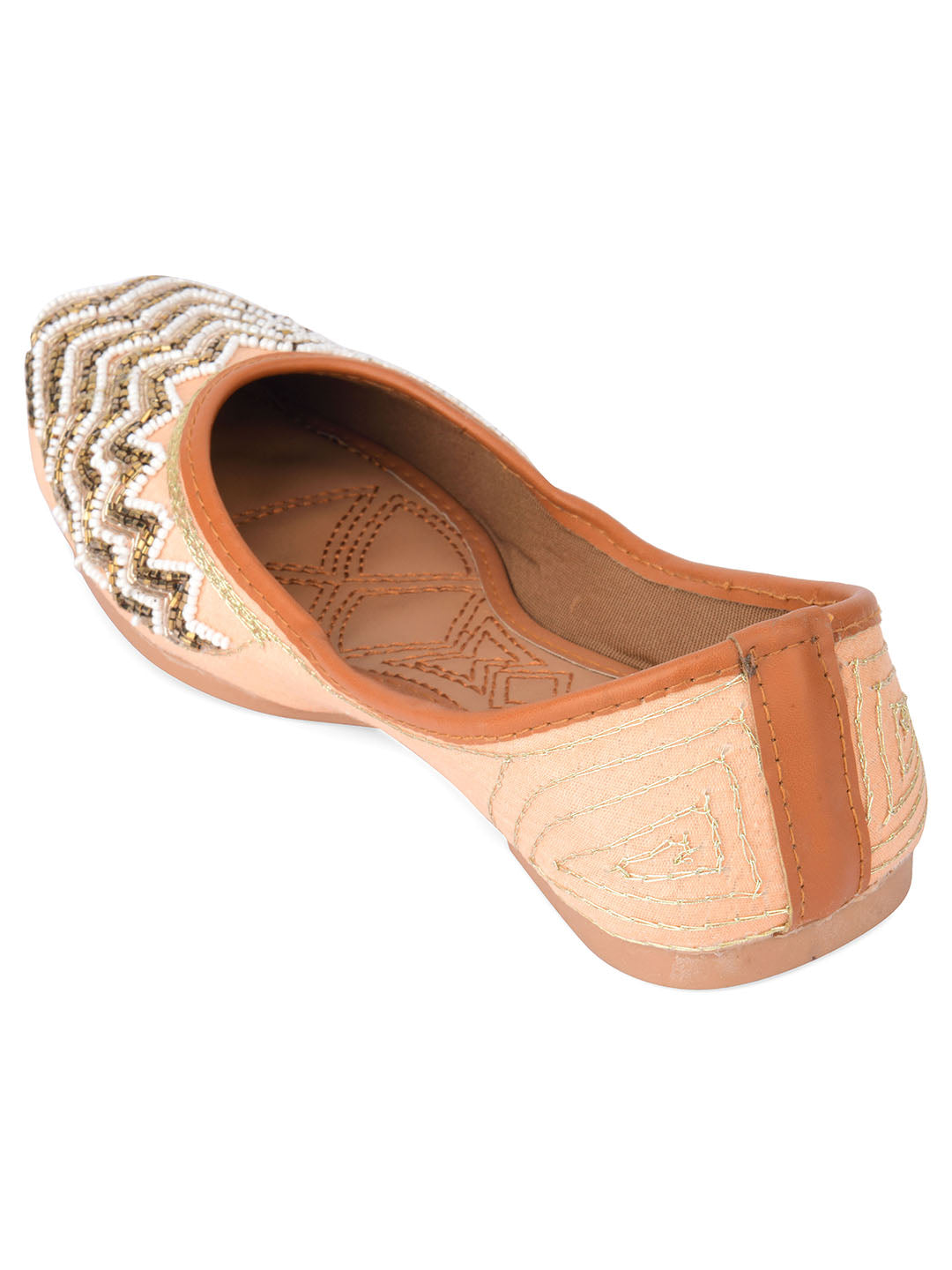 DESI COLOUR Women Peach Ethnic Punjabi Jutti