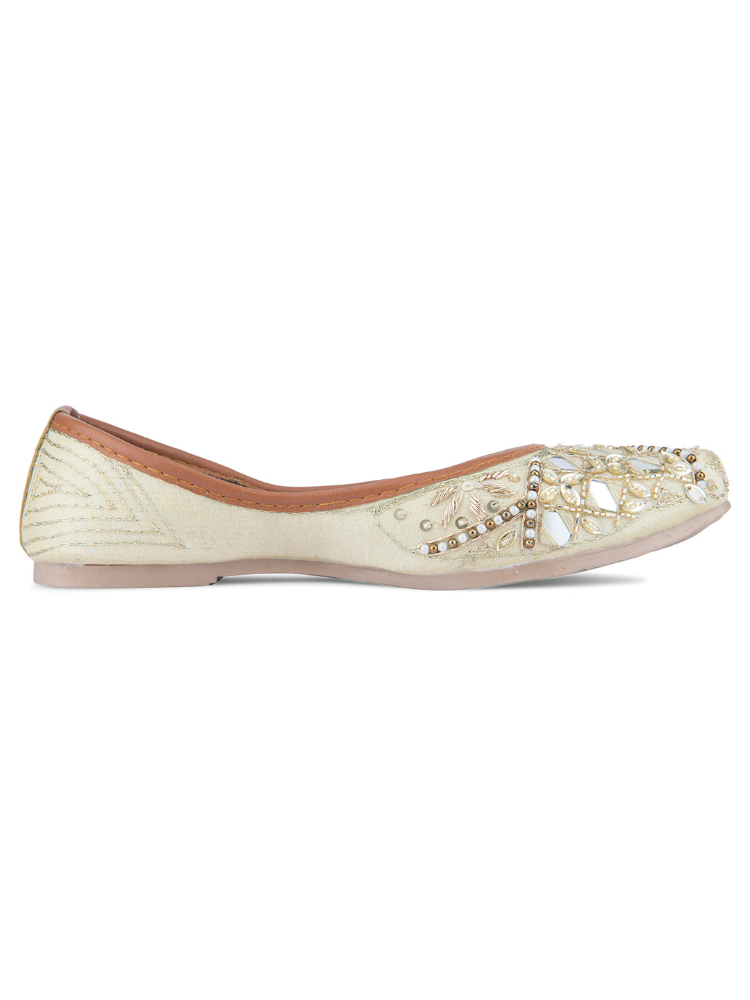 DESI COLOUR Women White Ethnic Punjabi Jutti