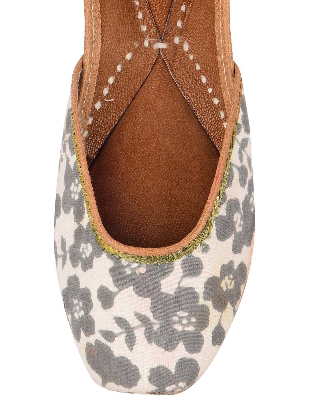 DESI COLOUR Women Grey Ethnic Punjabi Jutti