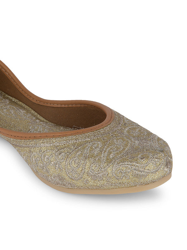 Handcrafted juttis, heels, bellies, flats, and mules for weddings, festivals, and daily wear – DESI COLOUR