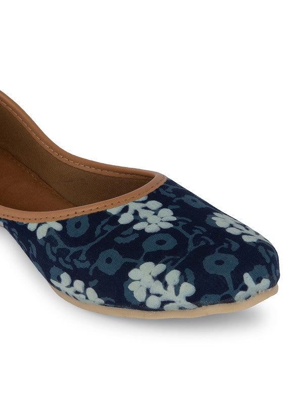 Handcrafted juttis, heels, bellies, flats, and mules for weddings, festivals, and daily wear – DESI COLOUR