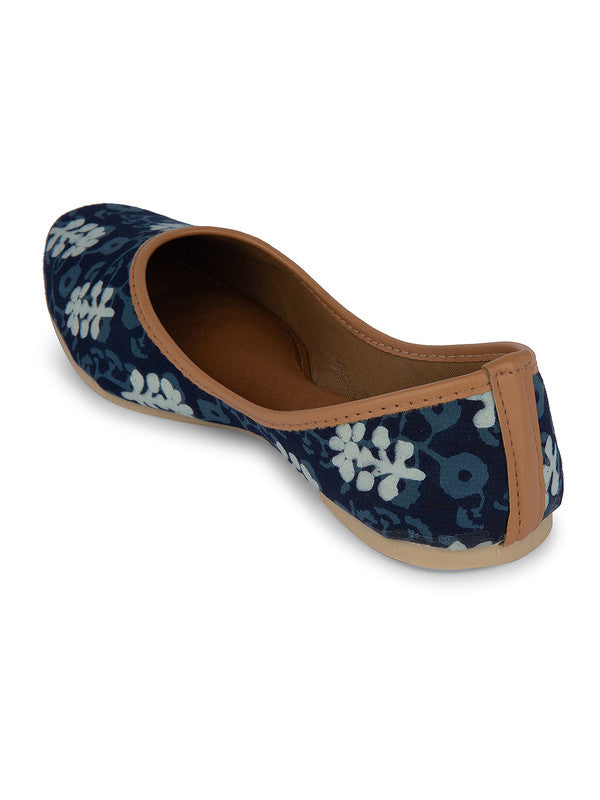 Handcrafted juttis, heels, bellies, flats, and mules for weddings, festivals, and daily wear – DESI COLOUR