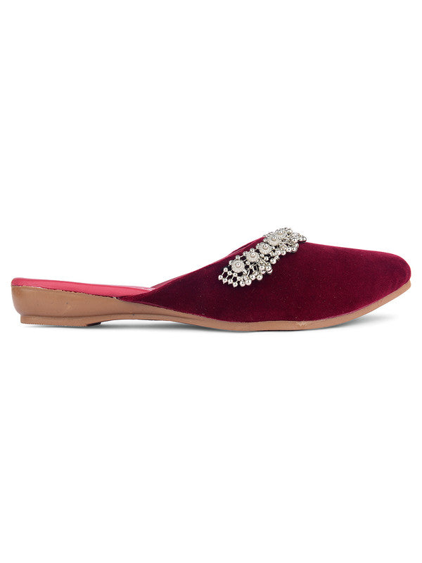 Handcrafted juttis, heels, bellies, flats, and mules for weddings, festivals, and daily wear – DESI COLOUR