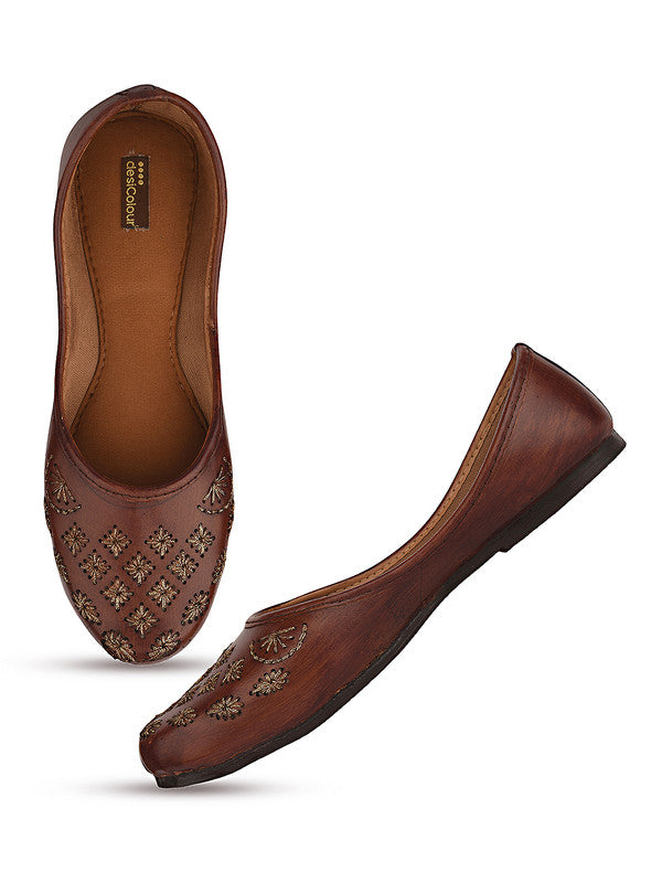 Handcrafted juttis, heels, bellies, flats, and mules for weddings, festivals, and daily wear – DESI COLOUR