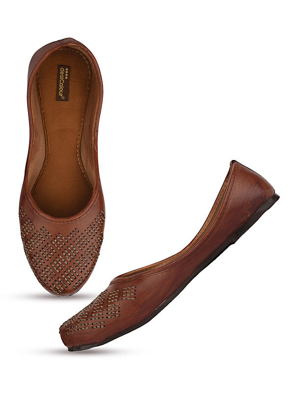 Handcrafted juttis, heels, bellies, flats, and mules for weddings, festivals, and daily wear – DESI COLOUR