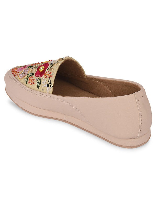 Handcrafted juttis, heels, bellies, flats, and mules for weddings, festivals, and daily wear – DESI COLOUR