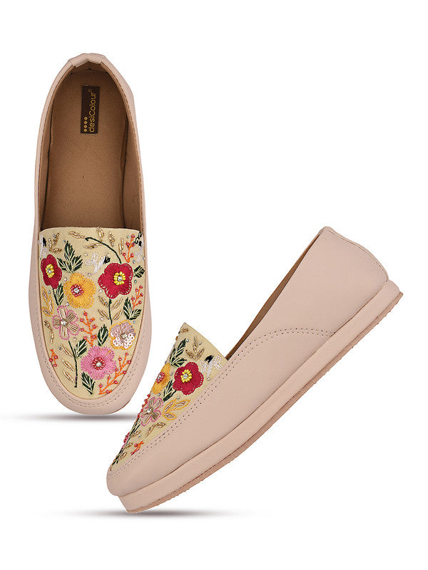 Handcrafted juttis, heels, bellies, flats, and mules for weddings, festivals, and daily wear – DESI COLOUR
