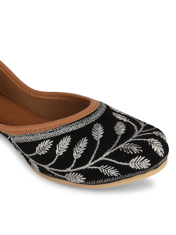 Handcrafted juttis, heels, bellies, flats, and mules for weddings, festivals, and daily wear – DESI COLOUR