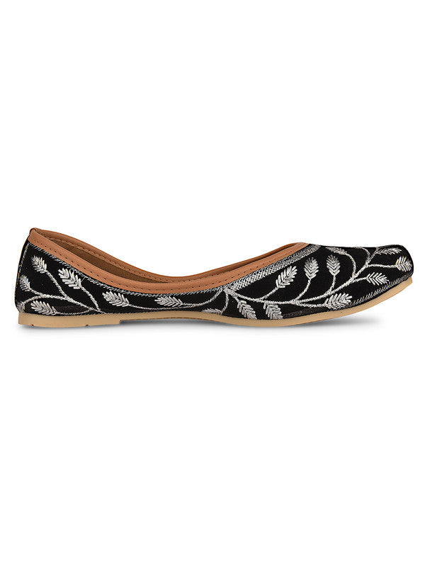 Handcrafted juttis, heels, bellies, flats, and mules for weddings, festivals, and daily wear – DESI COLOUR