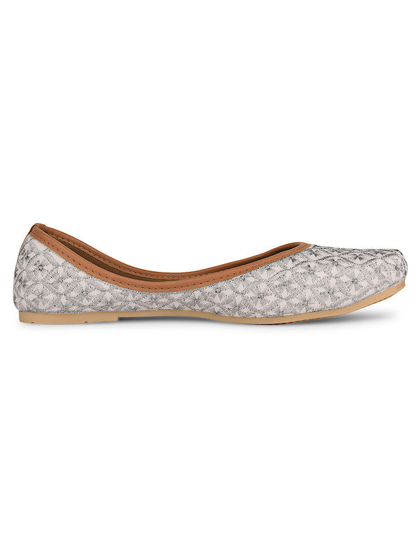 Handcrafted juttis, heels, bellies, flats, and mules for weddings, festivals, and daily wear – DESI COLOUR