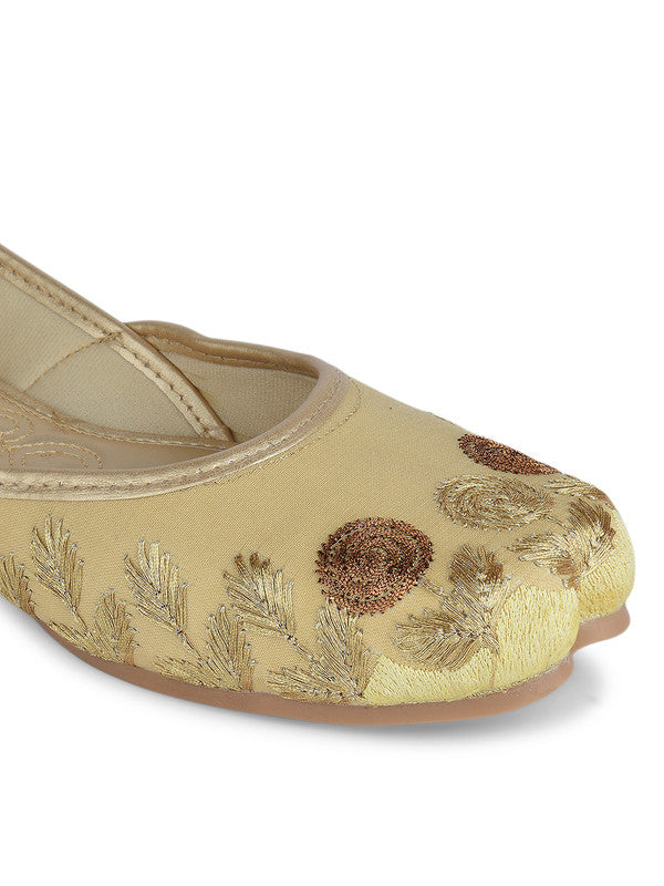 Handcrafted juttis, heels, bellies, flats, and mules for weddings, festivals, and daily wear – DESI COLOUR
