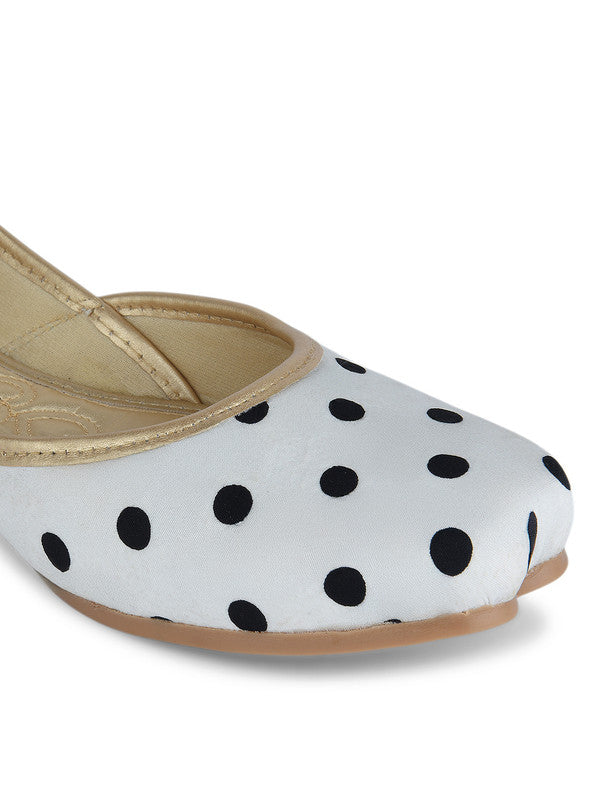 Handcrafted juttis, heels, bellies, flats, and mules for weddings, festivals, and daily wear – DESI COLOUR