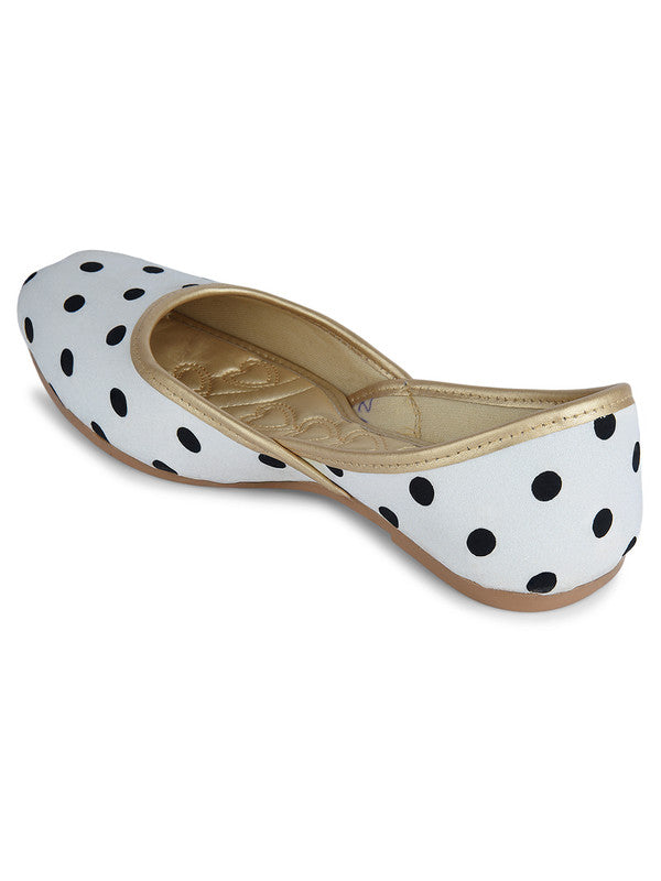 Handcrafted juttis, heels, bellies, flats, and mules for weddings, festivals, and daily wear – DESI COLOUR