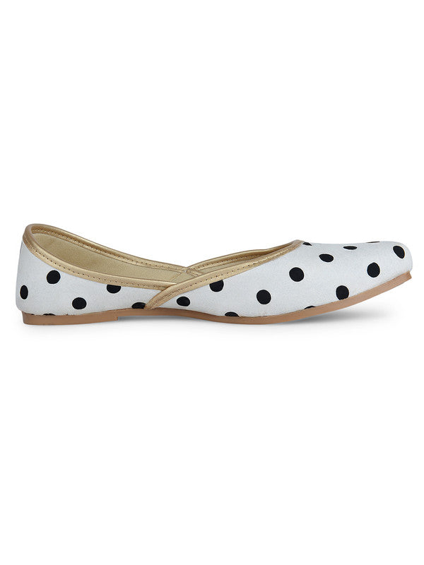 Handcrafted juttis, heels, bellies, flats, and mules for weddings, festivals, and daily wear – DESI COLOUR