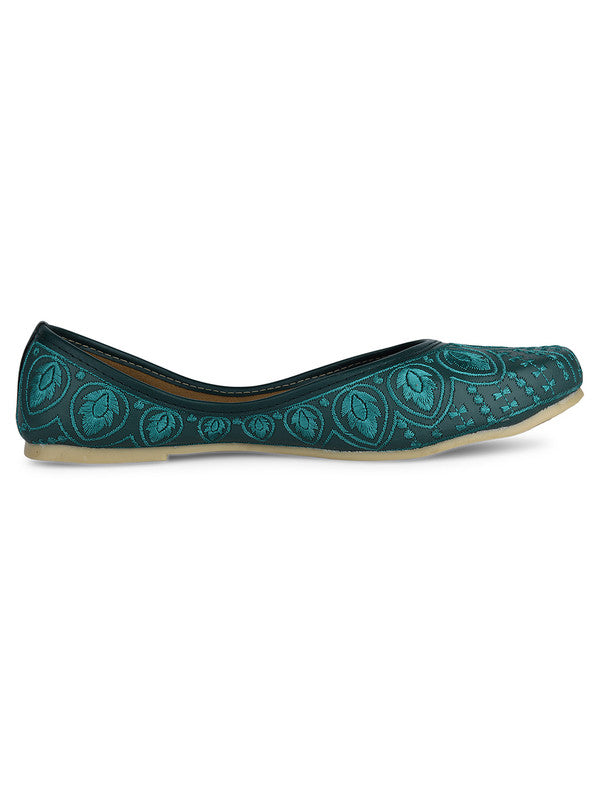 Handcrafted juttis, heels, bellies, flats, and mules for weddings, festivals, and daily wear – DESI COLOUR