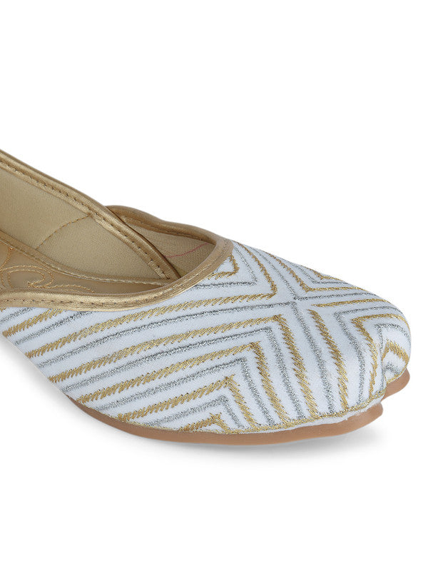 Handcrafted juttis, heels, bellies, flats, and mules for weddings, festivals, and daily wear – DESI COLOUR