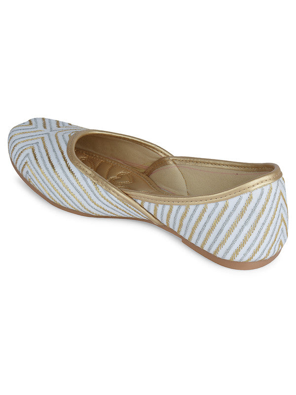 Handcrafted juttis, heels, bellies, flats, and mules for weddings, festivals, and daily wear – DESI COLOUR