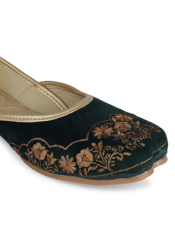 Handcrafted juttis, heels, bellies, flats, and mules for weddings, festivals, and daily wear – DESI COLOUR