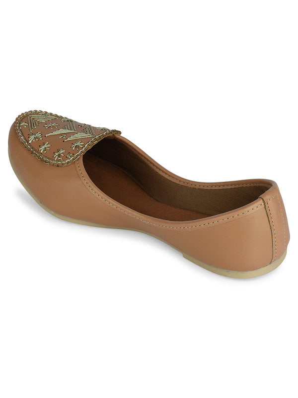 Handcrafted juttis, heels, bellies, flats, and mules for weddings, festivals, and daily wear – DESI COLOUR