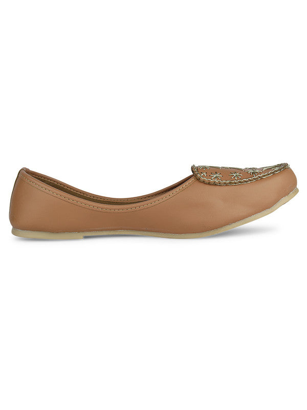 Handcrafted juttis, heels, bellies, flats, and mules for weddings, festivals, and daily wear – DESI COLOUR