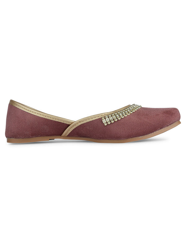 Handcrafted juttis, heels, bellies, flats, and mules for weddings, festivals, and daily wear – DESI COLOUR