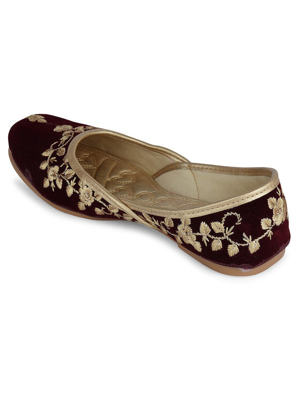 Handcrafted juttis, heels, bellies, flats, and mules for weddings, festivals, and daily wear – DESI COLOUR