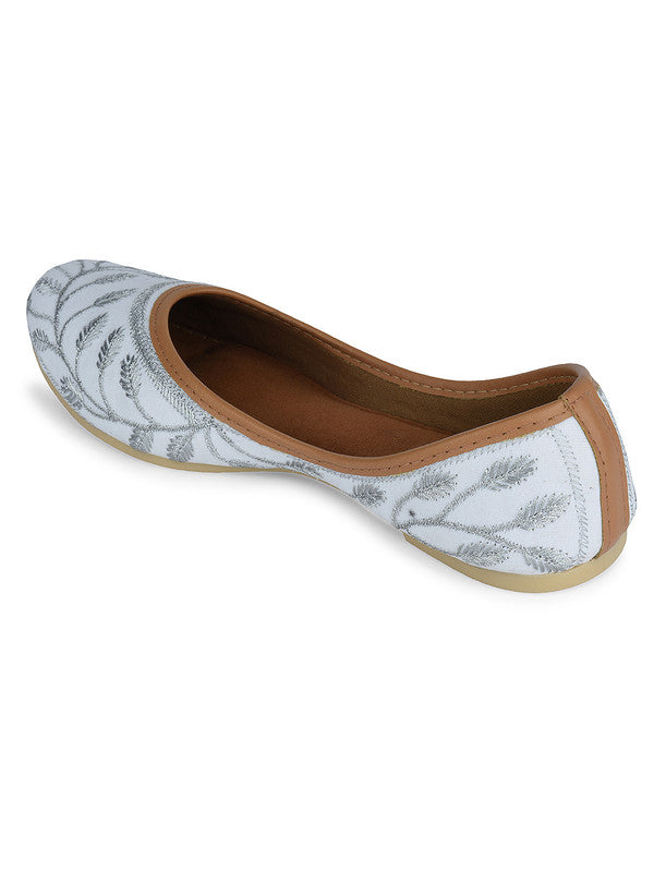 Handcrafted juttis, heels, bellies, flats, and mules for weddings, festivals, and daily wear – DESI COLOUR