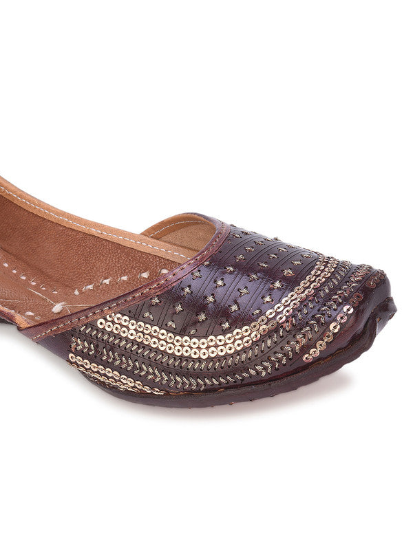Handcrafted juttis, heels, bellies, flats, and mules for weddings, festivals, and daily wear – DESI COLOUR