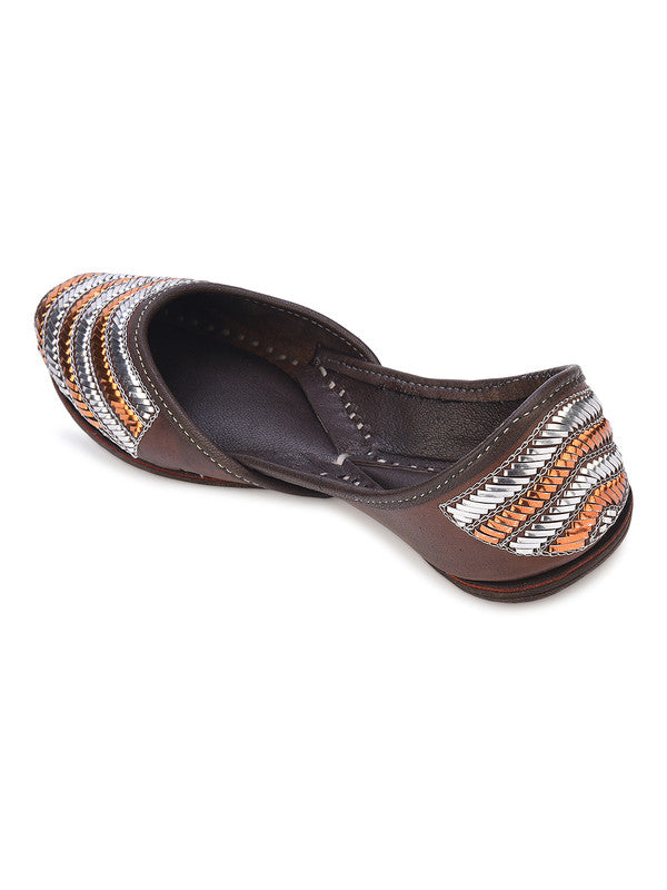 Handcrafted juttis, heels, bellies, flats, and mules for weddings, festivals, and daily wear – DESI COLOUR