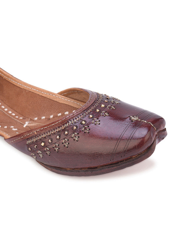 Handcrafted juttis, heels, bellies, flats, and mules for weddings, festivals, and daily wear – DESI COLOUR