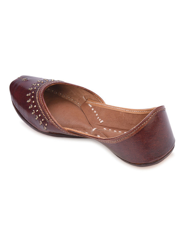 Handcrafted juttis, heels, bellies, flats, and mules for weddings, festivals, and daily wear – DESI COLOUR