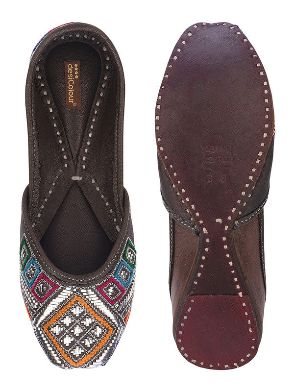 Handcrafted juttis, heels, bellies, flats, and mules for weddings, festivals, and daily wear – DESI COLOUR