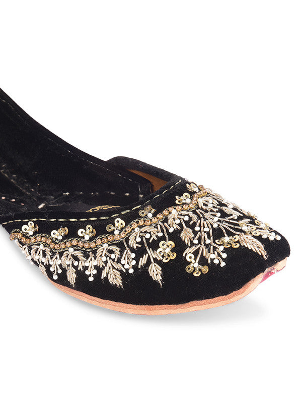 Handcrafted juttis, heels, bellies, flats, and mules for weddings, festivals, and daily wear – DESI COLOUR