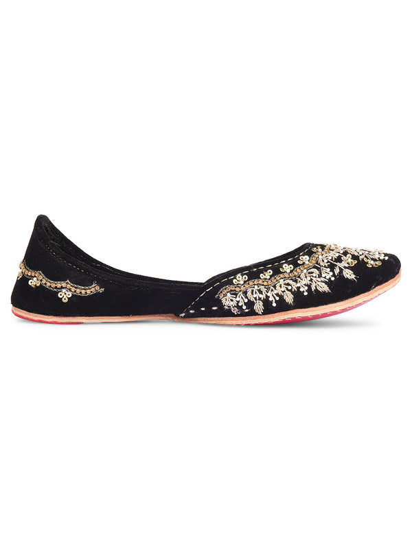 Handcrafted juttis, heels, bellies, flats, and mules for weddings, festivals, and daily wear – DESI COLOUR
