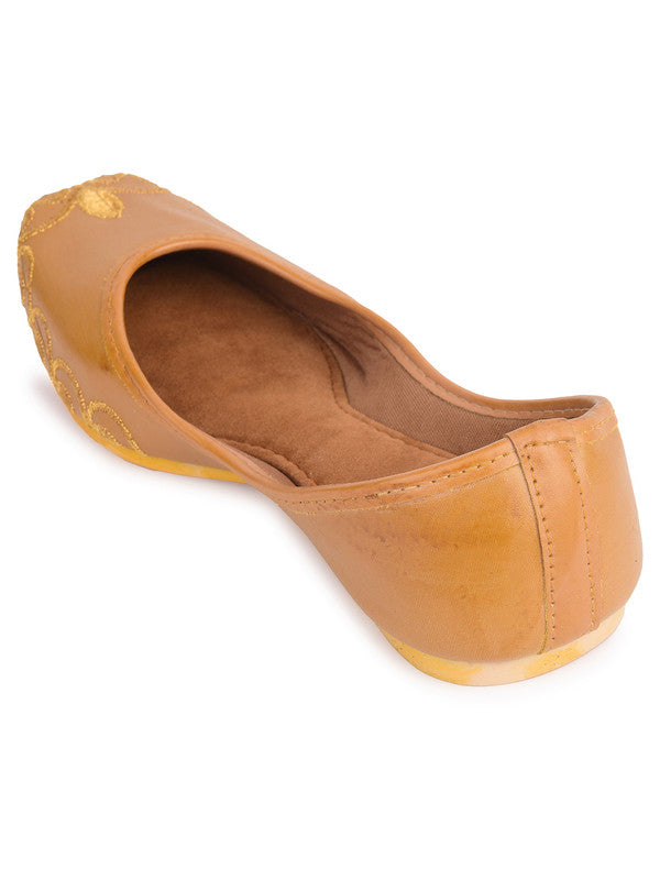 Handcrafted juttis, heels, bellies, flats, and mules for weddings, festivals, and daily wear – DESI COLOUR