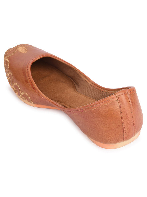 Handcrafted juttis, heels, bellies, flats, and mules for weddings, festivals, and daily wear – DESI COLOUR