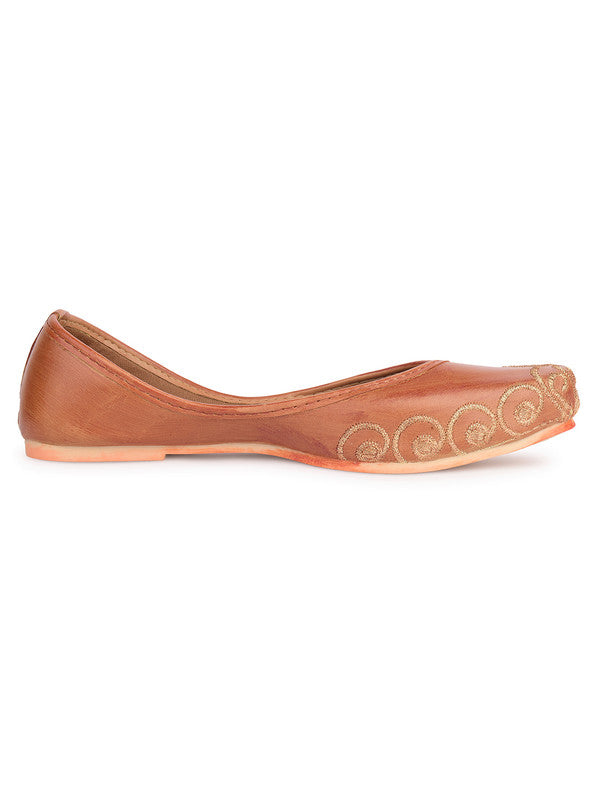 Handcrafted juttis, heels, bellies, flats, and mules for weddings, festivals, and daily wear – DESI COLOUR