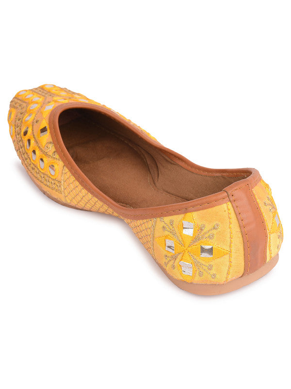 Handcrafted juttis, heels, bellies, flats, and mules for weddings, festivals, and daily wear – DESI COLOUR