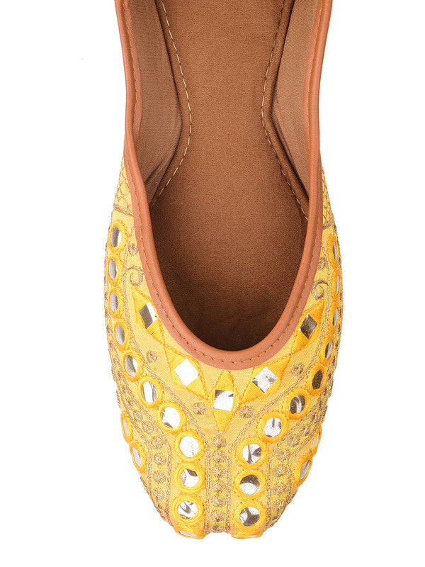 Handcrafted juttis, heels, bellies, flats, and mules for weddings, festivals, and daily wear – DESI COLOUR