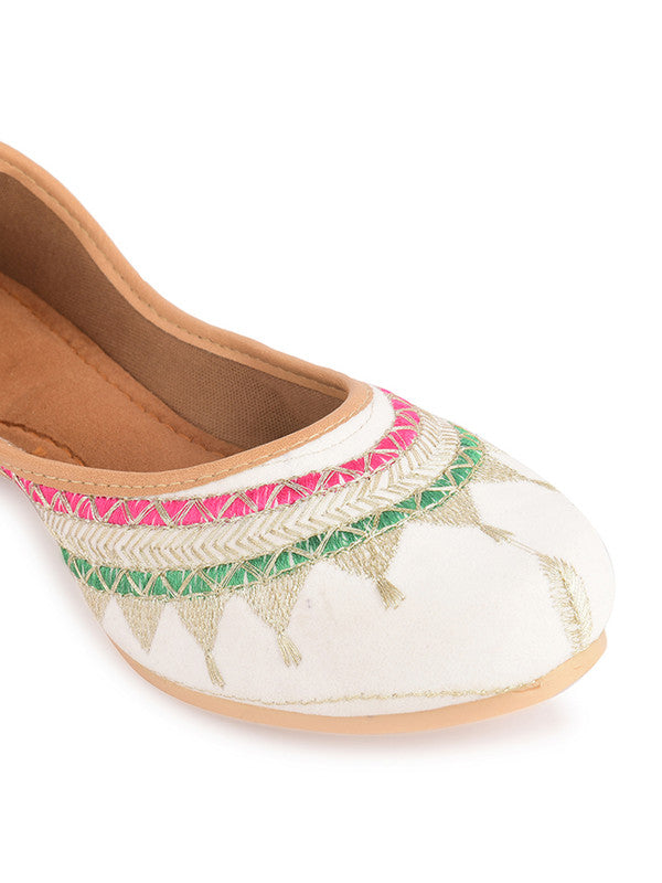 Handcrafted juttis, heels, bellies, flats, and mules for weddings, festivals, and daily wear – DESI COLOUR