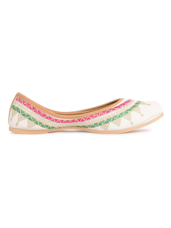 Handcrafted juttis, heels, bellies, flats, and mules for weddings, festivals, and daily wear – DESI COLOUR