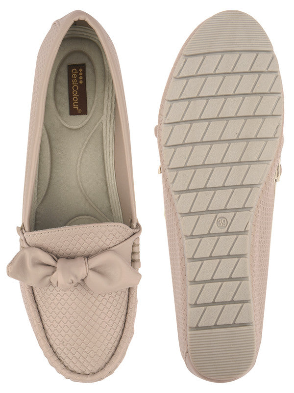 Handcrafted juttis, heels, bellies, flats, and mules for weddings, festivals, and daily wear – DESI COLOUR