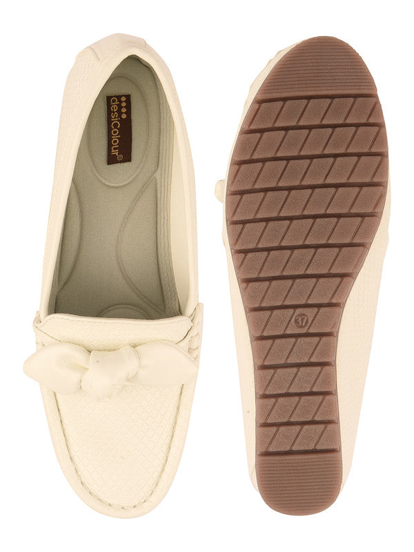 Handcrafted juttis, heels, bellies, flats, and mules for weddings, festivals, and daily wear – DESI COLOUR