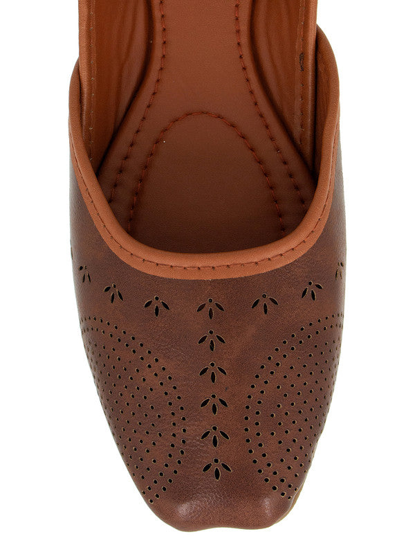 Handcrafted juttis, heels, bellies, flats, and mules for weddings, festivals, and daily wear – DESI COLOUR