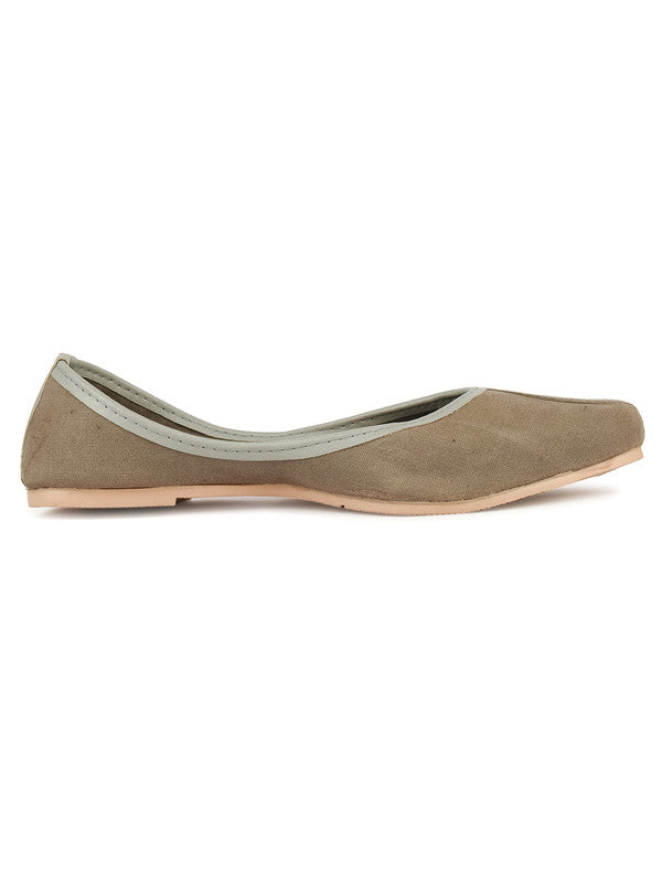 Handcrafted juttis, heels, bellies, flats, and mules for weddings, festivals, and daily wear – DESI COLOUR